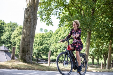 Dames elektrische fietsen met riemaandrijving