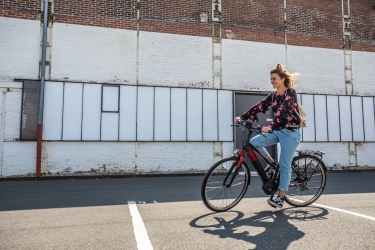 Dames elektrische fietsen met riemaandrijving