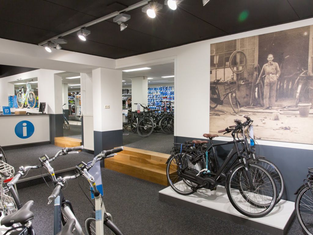 Mantel Servicepunt in ArnhemNoord Pegasus Dealer